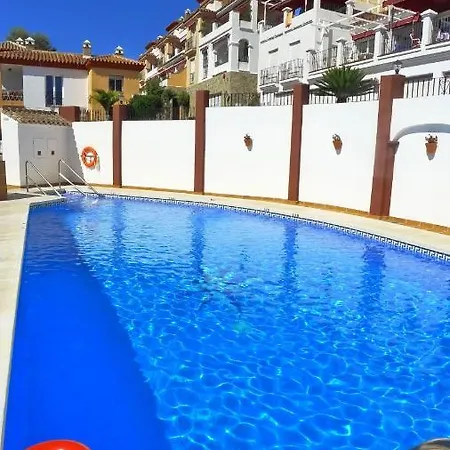 Dom wakacyjny Casa Lucena *